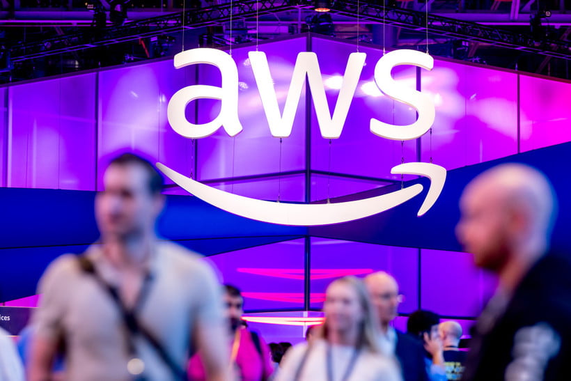 AWS lanserar nya agentfunktioner i AWS Transform för att påskynda kodmoderniseringen.
