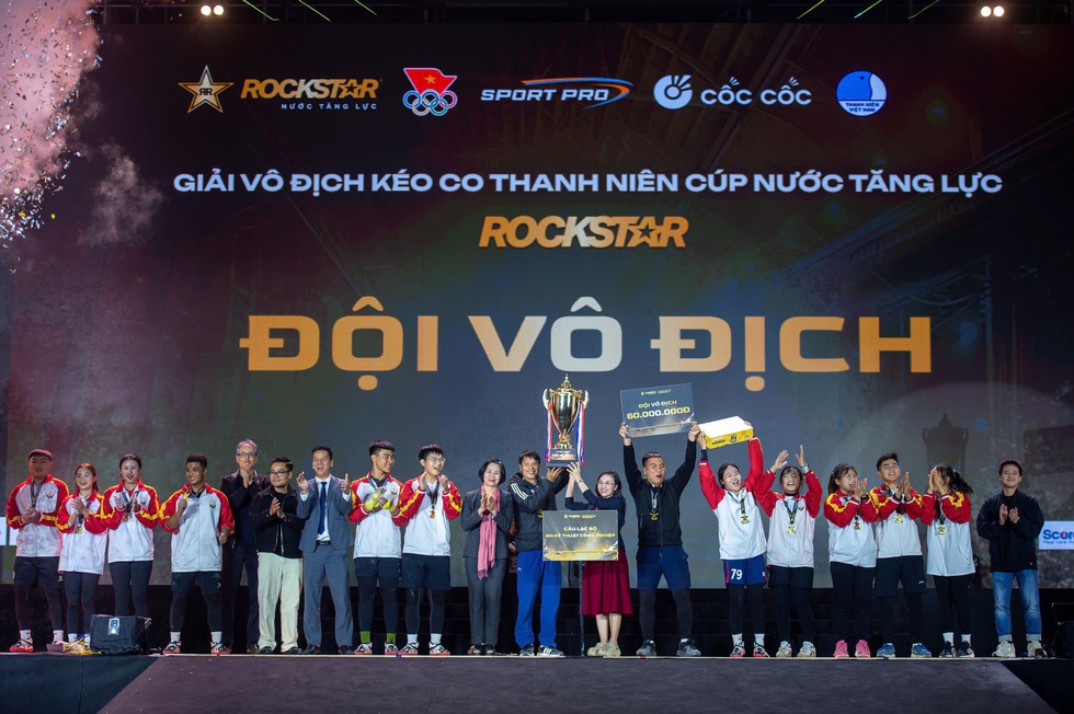 Atracția stranie a campionatului de tras la mâner, la scară profesională - Fotografia 2. Sức lôi cuốn kỳ lạ của giải vô địch kéo co, quy mô tổ chức chuyên nghiệp- Ảnh 2.