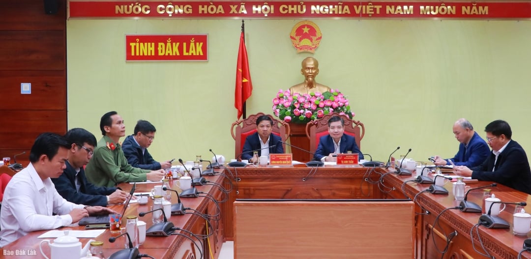 ພາບບັນຍາກາດ ທີ່ຂົວຂ້າມນໍ້າຂອງ ແຂວງ ດັກລັກ.