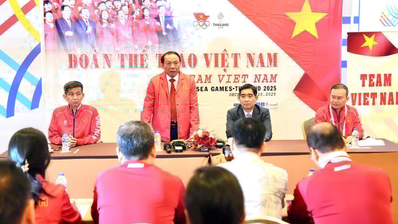 Le ministre de la Culture, des Sports et du Tourisme, Nguyen Van Hung, a pris la parole lors de la réunion.