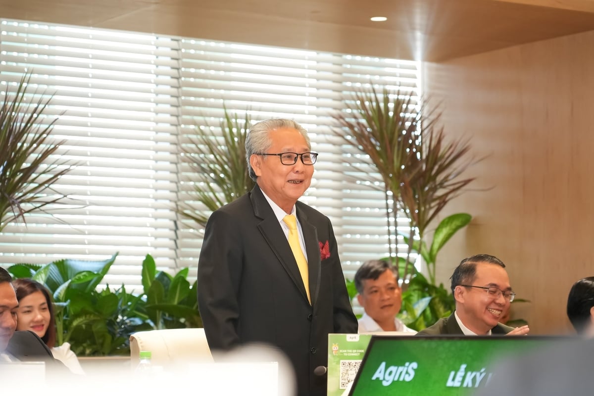 Herr Huynh Van Thon - styrelseordförande för Loc Troi Group - berättade om Loc Trois förväntningar på samarbetet. Foto: LP. Ông Huỳnh Văn Thòn - Chủ tịch HĐQT Tập đoàn Lộc Trời - chia sẻ về kỳ vọng hợp tác từ phía Lộc Trời. Ảnh: LP.