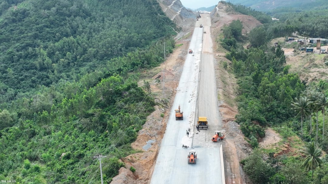 การสร้างทางด่วนให้ได้อย่างน้อย 3,000 กม. จะช่วยส่งเสริมการเติบโตทางเศรษฐกิจ ขยายพื้นที่การพัฒนา และลดต้นทุนและเวลาเดินทางสำหรับประชาชนและธุรกิจ