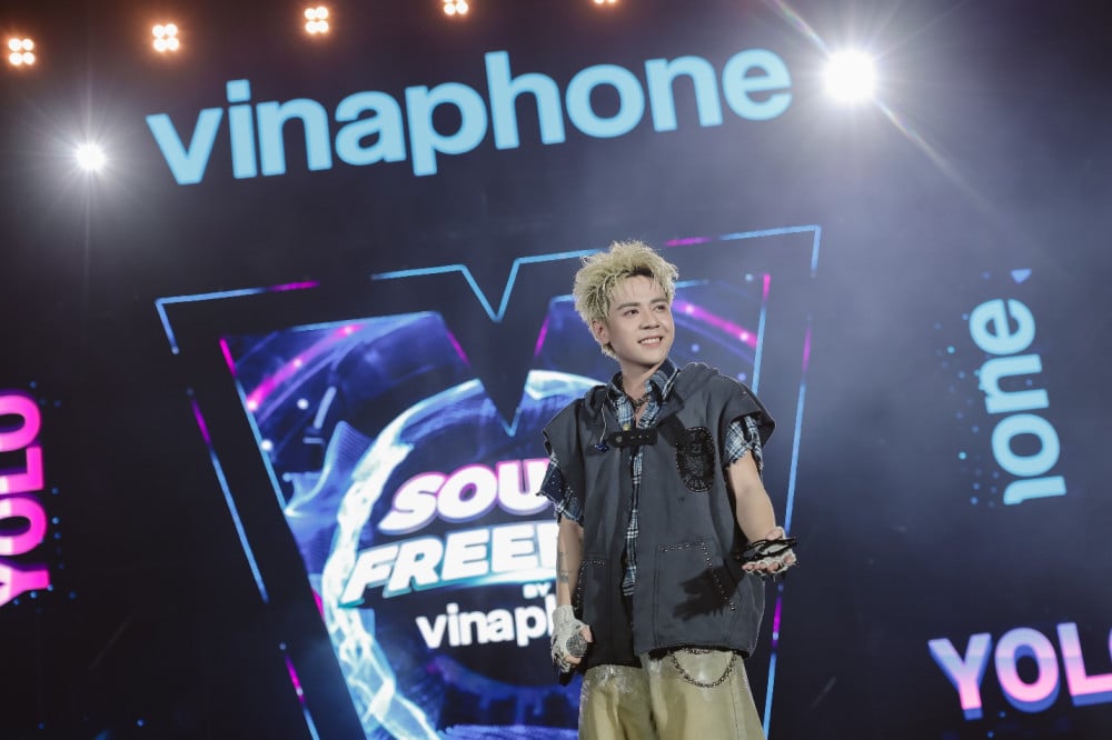 Tay Ninh explota con el festival de música Sound Freedom, VinaPhone ofrece 4.200 millones de VND en promoción para dar la bienvenida al Tet
