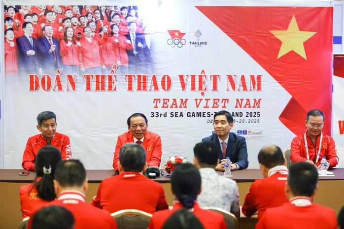 Bộ trưởng Nguyễn Văn Hùng thăm và động viên Đoàn Thể thao Việt Nam tại SEA Games 33 - Ảnh 4.