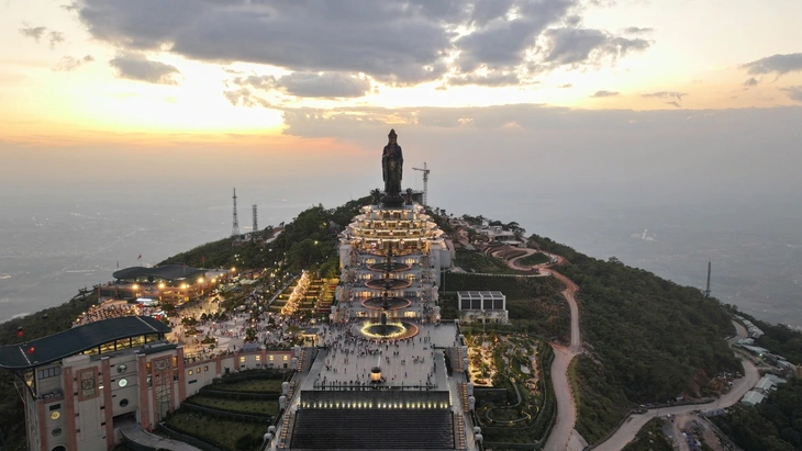 du lịch - Ảnh 2.