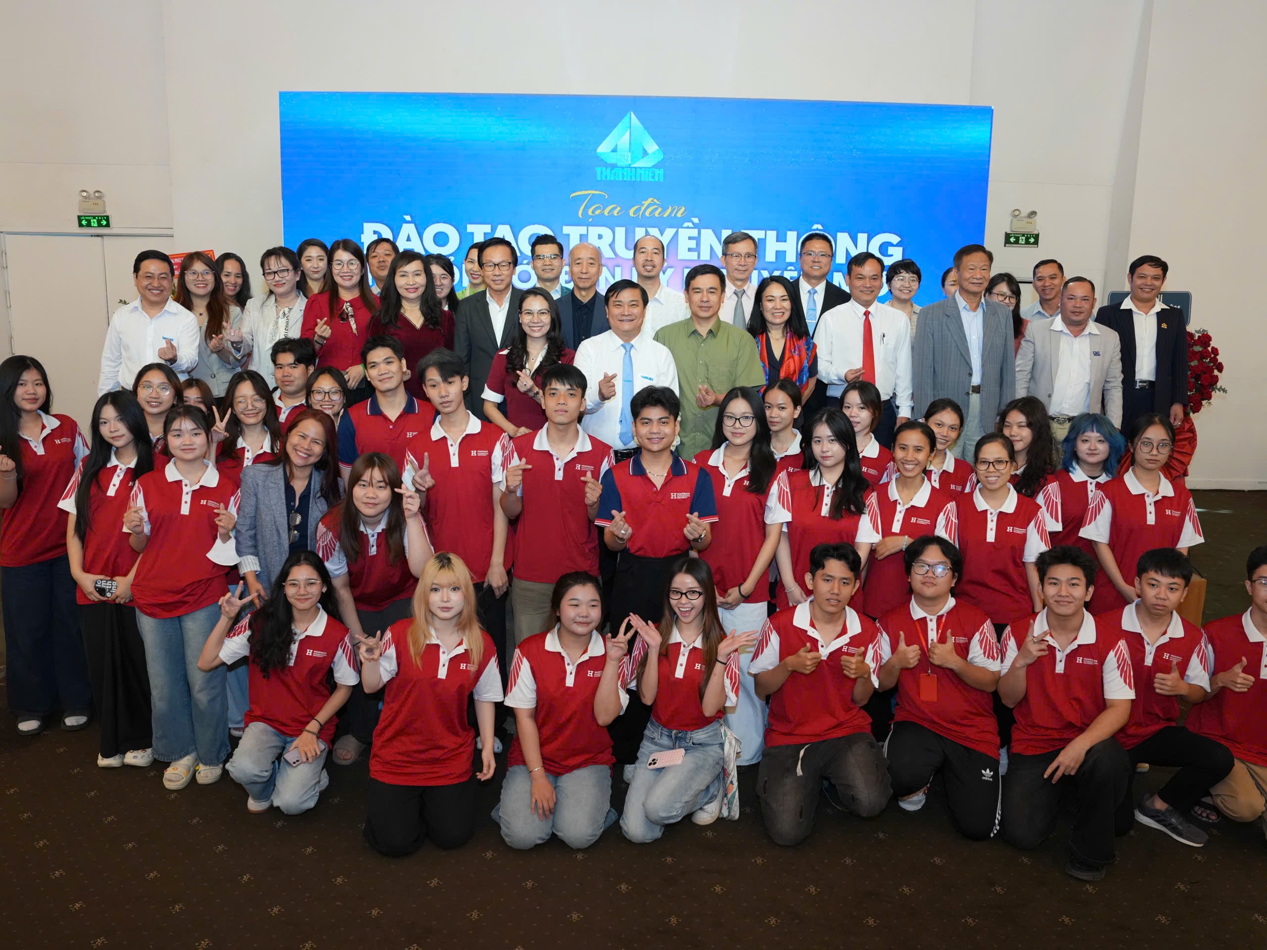 7 điều cần có ở người làm truyền thông thời AI - Ảnh 3.