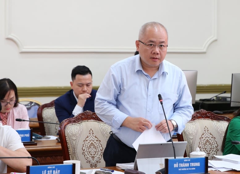 ຍູ້ແຮງການລົບລ້າງຄວາມຫຍຸ້ງຍາກ ແລະ ສິ່ງກີດຂວາງບັນດາໂຄງການ, ບໍ່ໃຫ້ລະເມີດກົດໝາຍ - ຮູບທີ 3. Đẩy mạnh tháo gỡ khó khăn, vướng mắc cho các dự án, không hợp thức hóa các sai phạm- Ảnh 3.