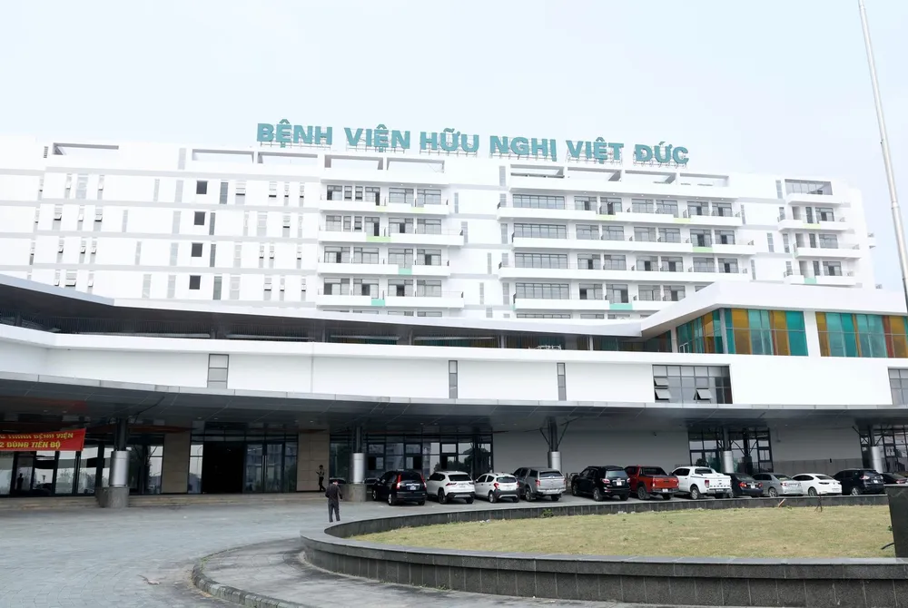 बाक माई अस्पताल और वियत डुक अस्पताल की दूसरी सुविधा 19 दिसंबर को आंशिक रूप से चालू हो जाएगी।