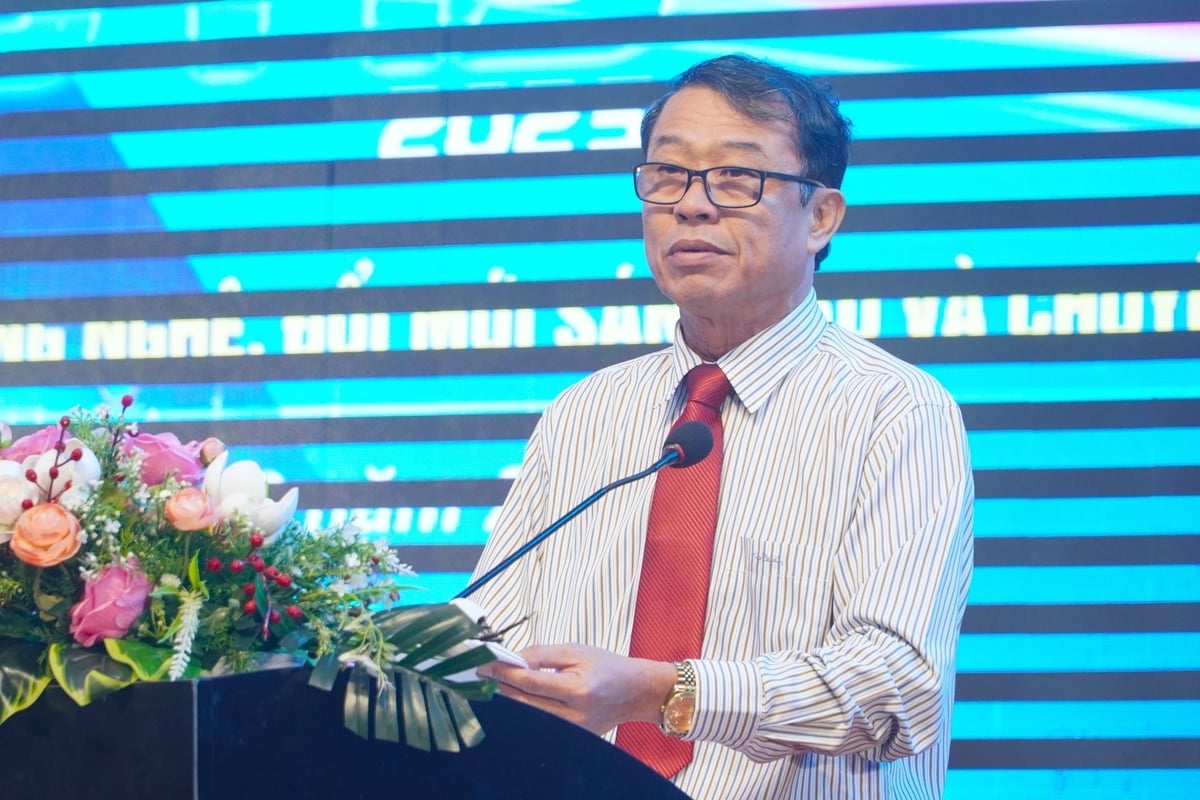 O Sr. Nguyen Van Khoi, Vice-Presidente do Comitê Popular da Cidade de Can Tho, afirmou o papel da ciência, da tecnologia e da inovação na meta de tornar Can Tho um polo nacional de desenvolvimento até 2030. Foto: Kim Anh. Ông Nguyễn Văn Khởi – Phó Chủ tịch UBND TP. Cần Thơ khẳng định vai trò của khoa học công nghệ, đổi mới sáng tạo đối với mục tiêu đưa TP. Cần Thơ trở thành một cực phát triển của quốc gia vào năm 2030. Ảnh: Kim Anh.