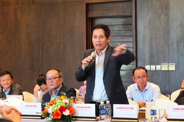 پیپلز آرٹسٹ Huynh Hung: 'Quang Nam لوگ بحث کرنا پسند کرتے ہیں' لیکن بے ترتیب بحث نہ کریں، بغیر علم کے بحث کریں - تصویر 1۔ NSND Huỳnh Hùng: 'Quảng Nam hay cãi' nhưng đừng cãi bừa, cãi không có tri thức- Ảnh 1.