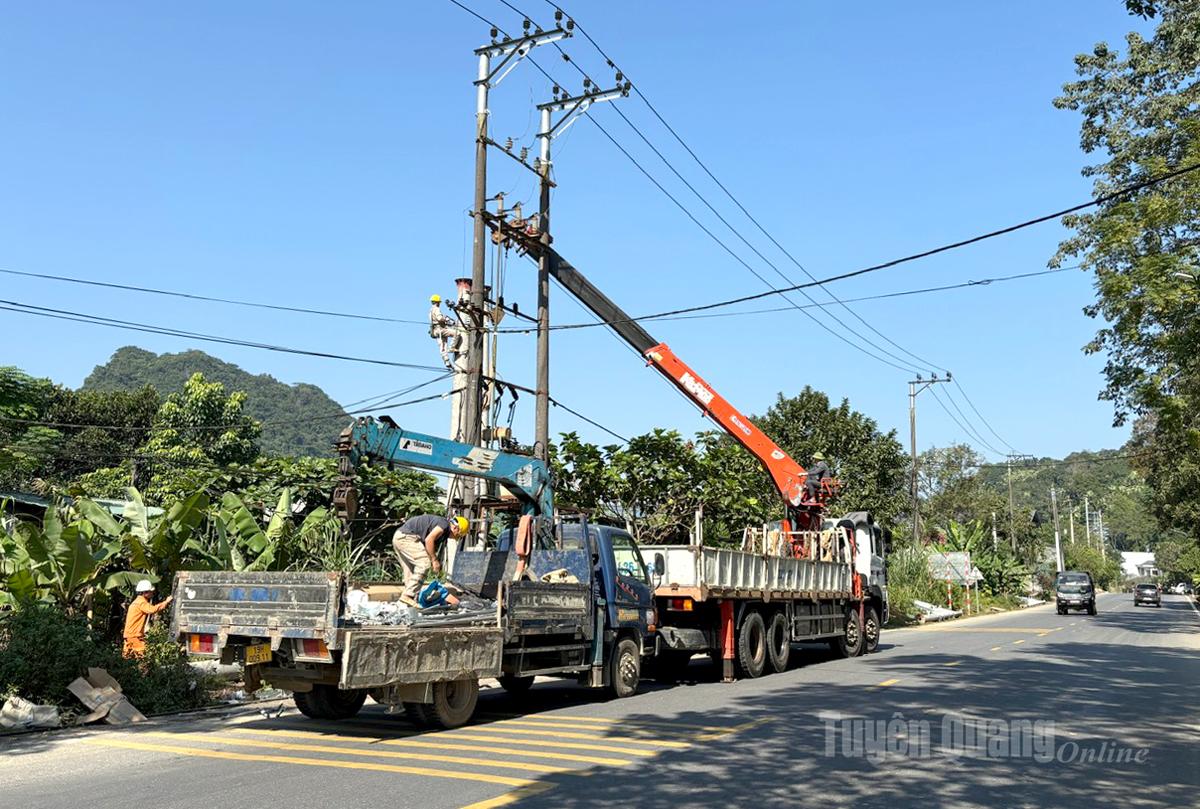 Het energiebedrijf verbruikt elektriciteit voor de kermis.