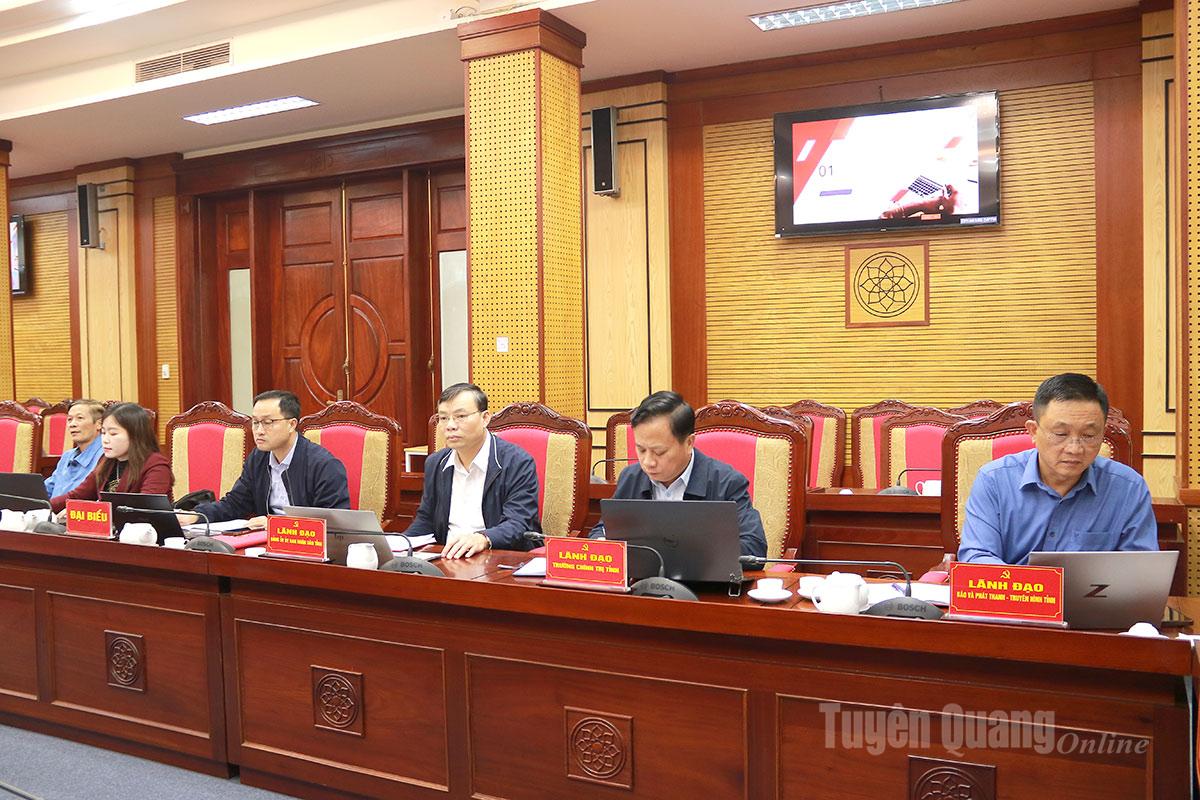 ប្រតិភូចូលរួមវគ្គបណ្តុះបណ្តាលនៅស្ពានខេត្ត។