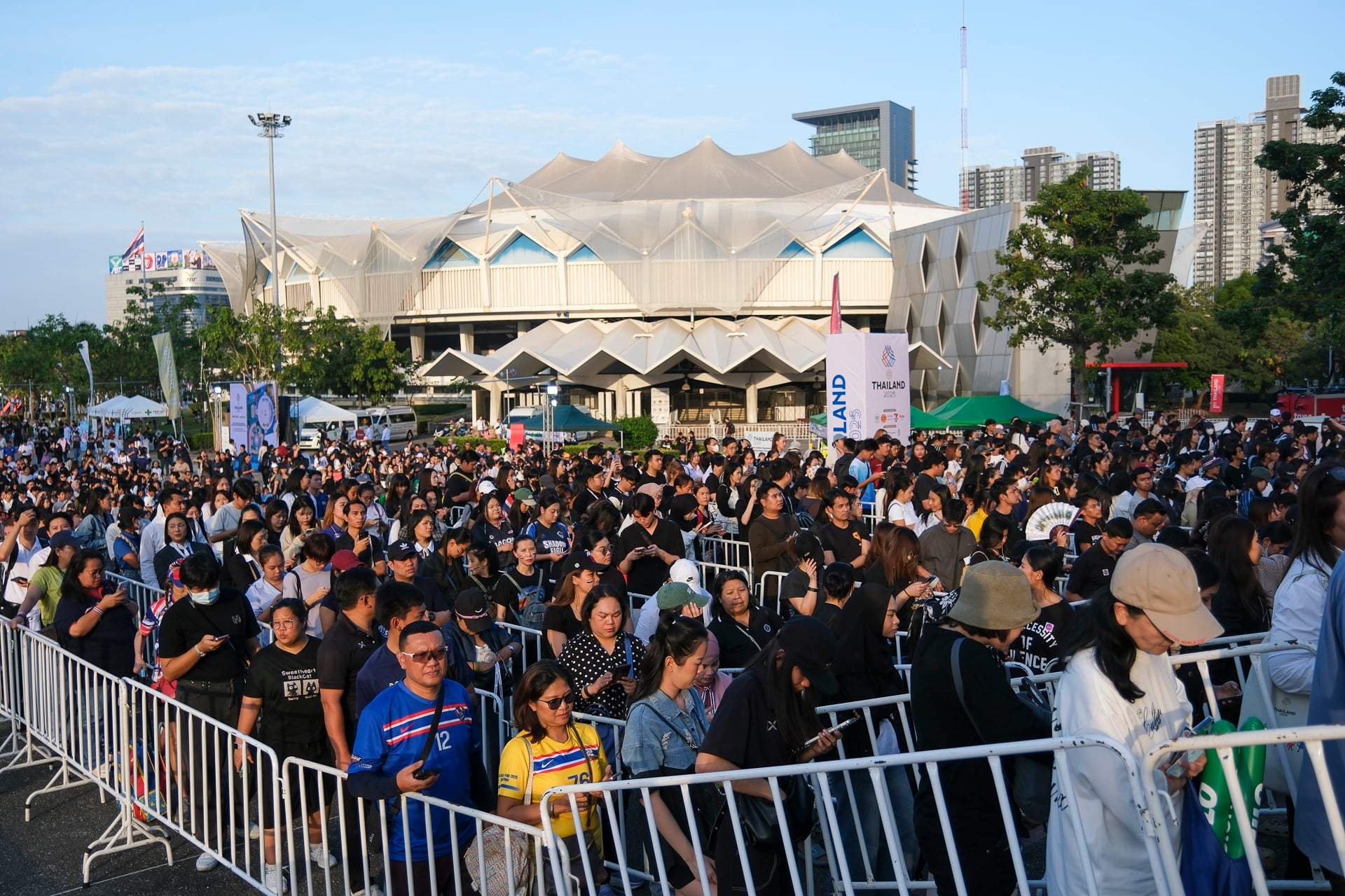 ពិធីបើកការប្រកួតកីឡាស៊ីហ្គេមលើកទី៣៣ រូបថត ៤ khai mac sea games 33 anh 4