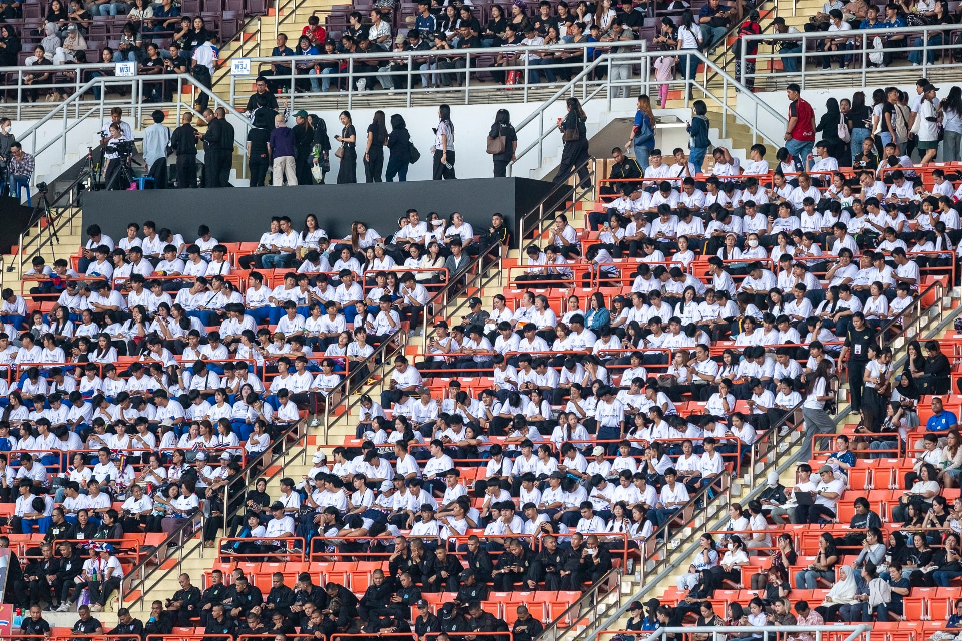 ពិធីបើកការប្រកួតកីឡាស៊ីហ្គេមលើកទី៣៣ រូបថត ៦ khai mac sea games 33 anh 6