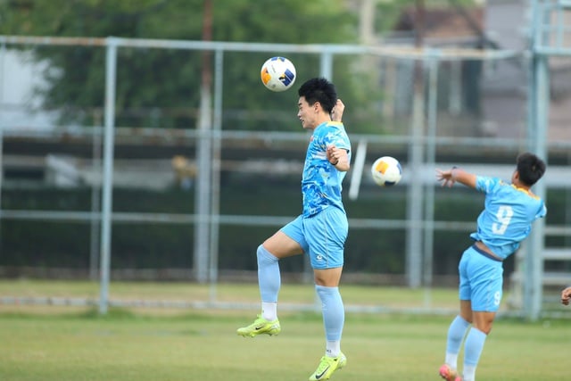 Humor: Vietnams U23-stjerne «jukser» uten hell, lagkameratene er ekstremt «sinte» - Bilde 6. Hài hước: Ngôi sao U.23 Việt Nam 'gian lận' bất thành, đồng đội hết sức ‘tức giận’- Ảnh 6.