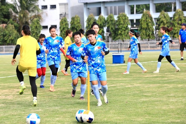 Tränare Mai Duc Chung: HLV Mai Đức Chung: ‘Đội tuyển nữ Việt Nam sẽ thắng Myanmar bằng tất cả những gì có thể'- Ảnh 3.