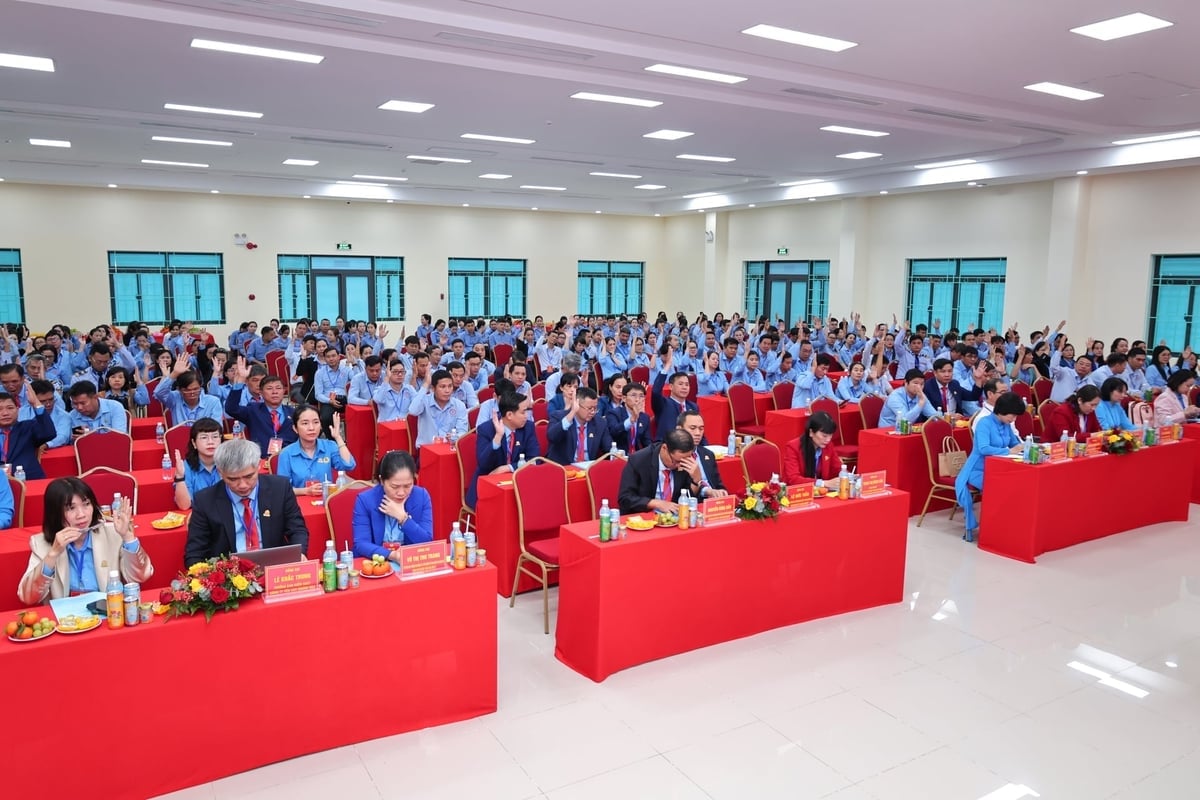 Mer än 200 delegater deltog i den 13:e kongressen för fackföreningen Khanh Hoa Salanganes Nest Company för mandatperioden 2025-2030. Foto: PC. Hơn 200 đại biểu dự Đại hội Công đoàn cơ sở Công ty Yến sào Khánh Hòa lần thứ XIII, nhiệm kỳ 2025 - 2030. Ảnh: PC.