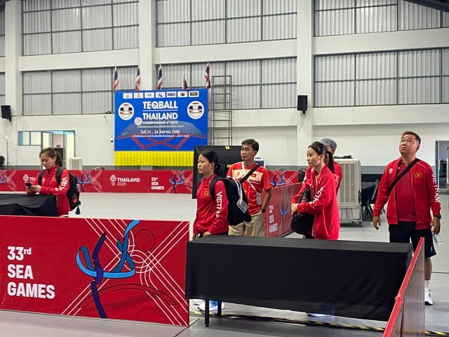 Sân thi đấu chưa hoàn thiện, đội teqball Việt Nam phải 'tập chay' ở ngoài- Ảnh 12.