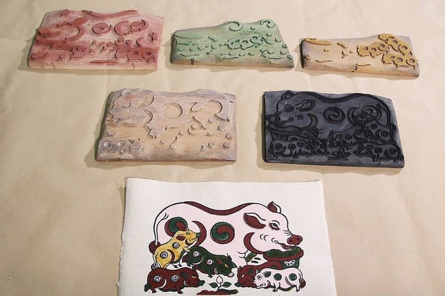 យូណេស្កូចុះបញ្ជីគំនូរប្រជាប្រិយ Dong Ho ជាបេតិកភណ្ឌដែលត្រូវការការការពារជាបន្ទាន់ - រូបថត ៣. UNESCO ghi danh Nghề làm tranh dân gian Đông Hồ vào danh sách Di sản cần bảo vệ khẩn cấp - Ảnh 3.