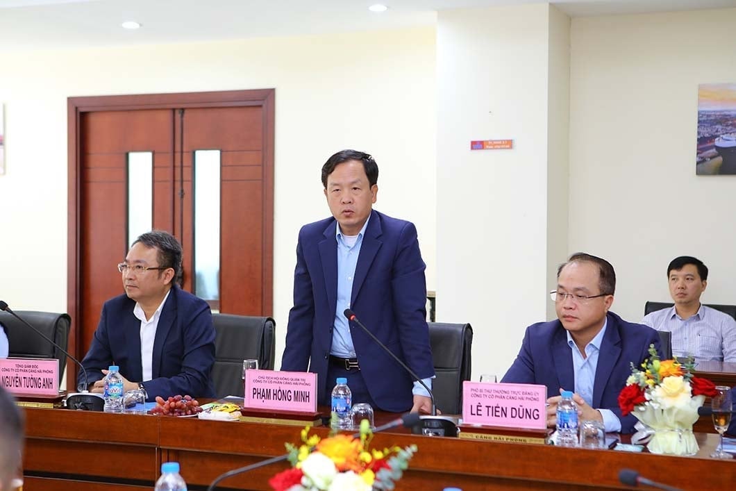 Ông Phạm Hồng Minh, Chủ tịch HĐQT Cảng Hải Phòng phát biểu chỉ đạo tại buổi lễ. Ảnh: VIMC.