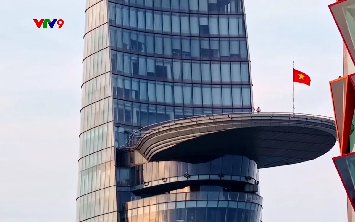 Model Pusat Keuangan Internasional di Vietnam diharapkan membawa efek timbal balik yang positif untuk mempercepat perekonomian. Mô hình Trung tâm Tài chính quốc tế tại Việt Nam được kỳ vọng sẽ mang lại tác dụng tương hỗ tích cực để nền kinh tế bứt tốc