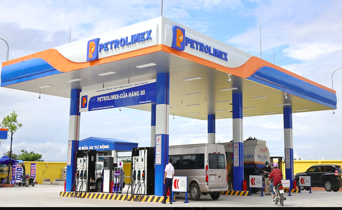 Petrolimex fusioniert und reduziert seine Organisationsstruktur, sodass jede Provinz und Stadt nur noch eine Tochtergesellschaft haben wird - Foto 1.