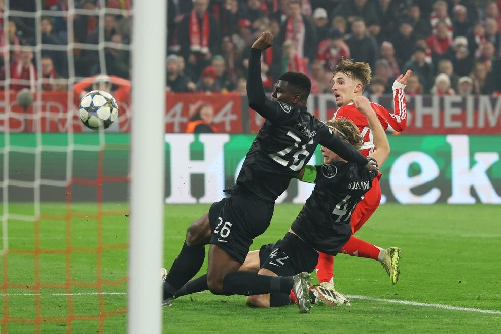 editorial_uefa_com fc_bayern_munchen_v_sporting_clube_de_portugal_ _uefa_champions_league_2025_26_league_phase_md6 (3).jpg