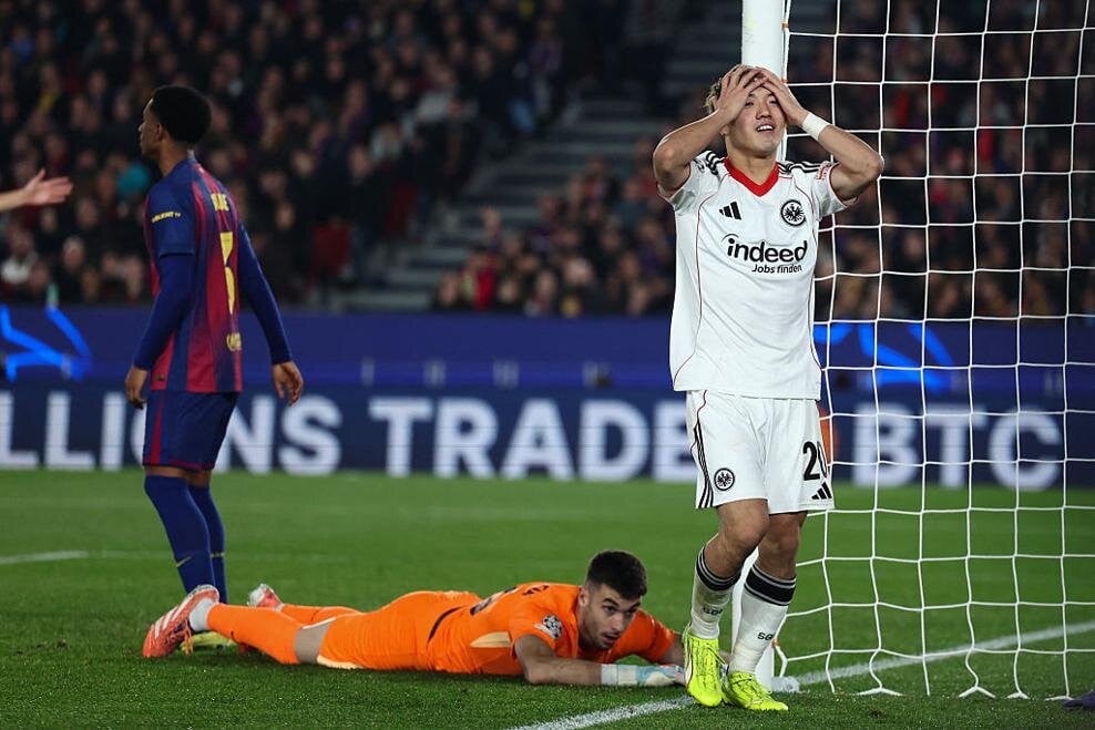 editorial_uefa_com fbl eur c1 barcelona frankfurt (6).jpg