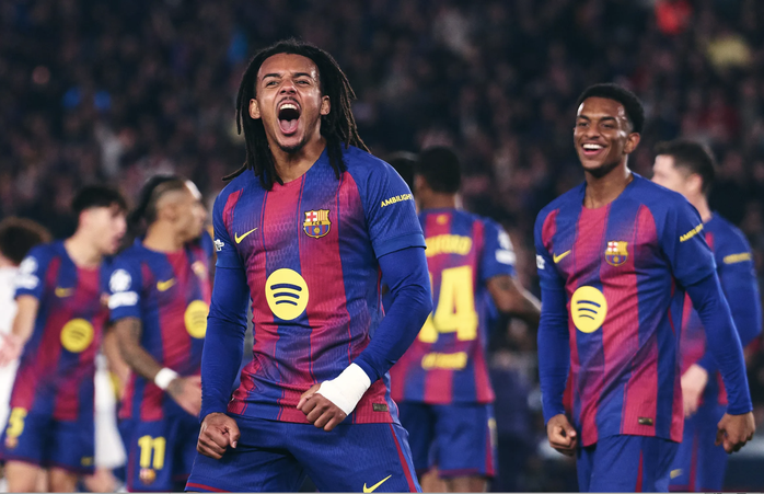 Hậu vệ tỏa sáng, Barcelona ngược dòng giành chiến thắng sân nhà - Ảnh 7.