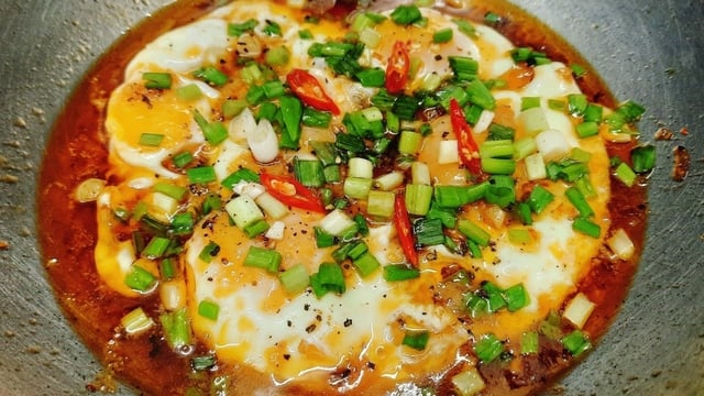 এটি তৈরি করা সহজ, পুষ্টিকর একটি খাবার যা অবিশ্বাস্যভাবে সুস্বাদু এবং ভাতের সাথে পুরোপুরি যায় - ছবি ২। Đây mới là món ăn dễ làm, giàu dinh dưỡng, vô cùng tốn cơm - Ảnh 2.