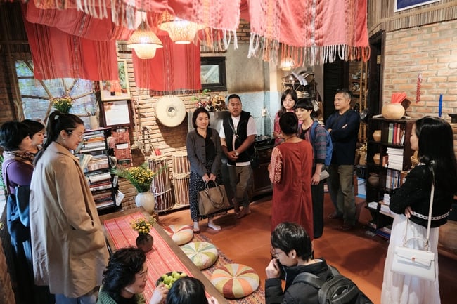 ພາກກາງ ຫວຽດນາມ ເຊີດຊູຮູບແບບຫໍພິພິທະພັນເປີດກວ້າງ ແລະ ມີປະດິດສ້າງແບບຍືນຍົງ - ຮູບ 6. Miền Trung thúc đẩy mô hình bảo tàng mở và sáng tạo bền vững - Ảnh 6.