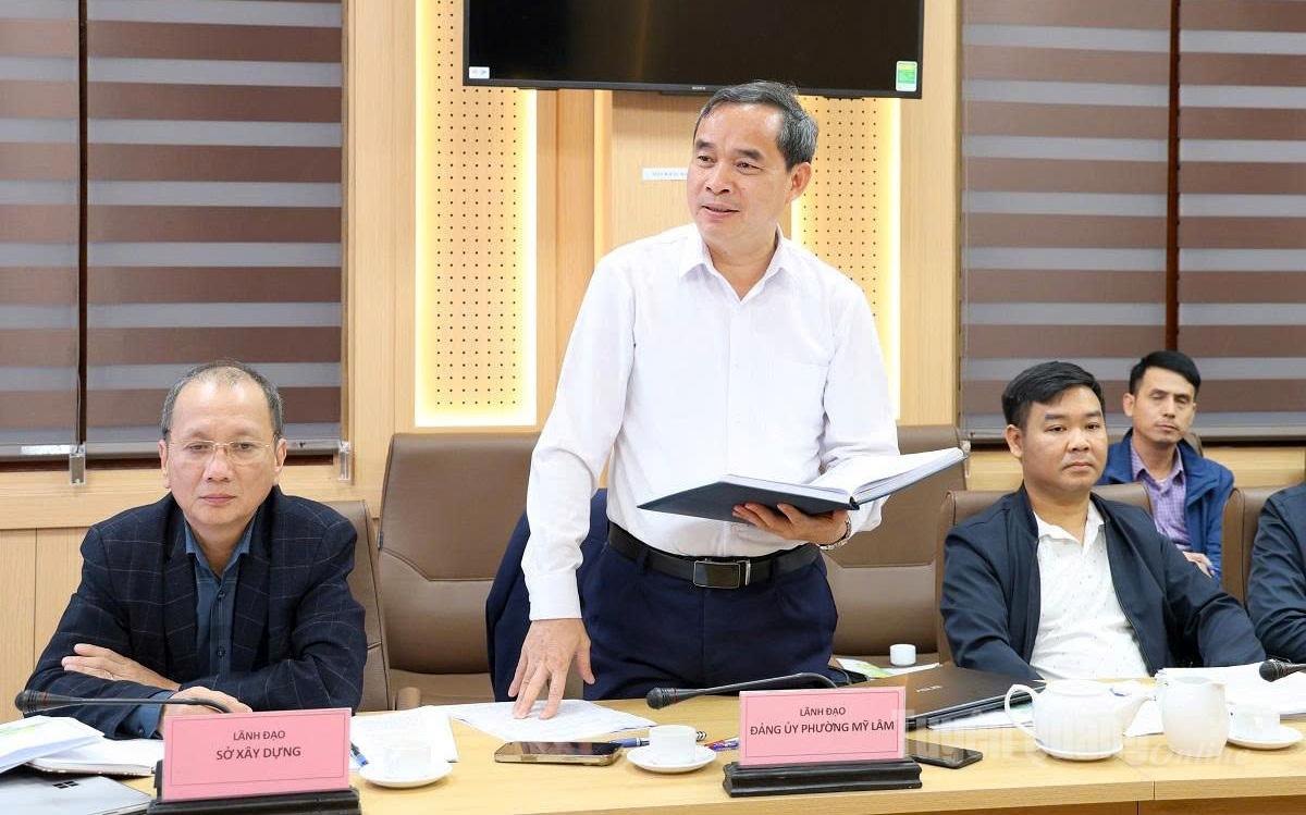 Para pemimpin lingkungan My Lam melaporkan perkembangan kompensasi dan pembebasan lahan untuk proyek-proyek di lingkungan tersebut.