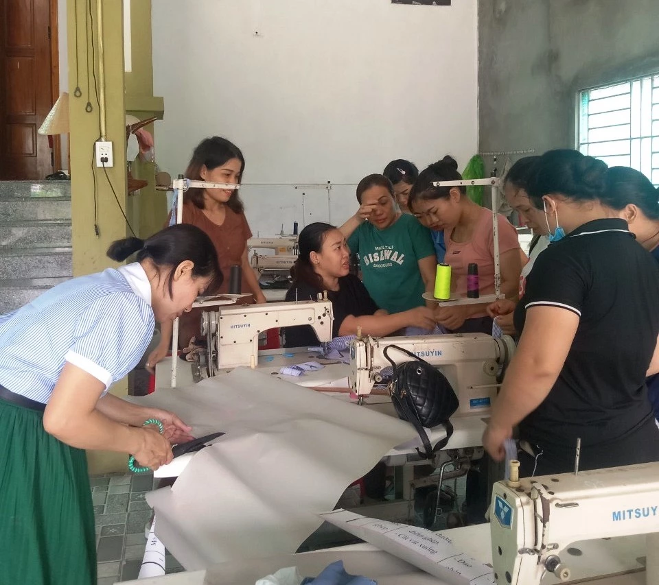 O apoio à formação profissional e a criação de empregos para trabalhadores rurais têm como foco contribuir para o objetivo de redução sustentável da pobreza.