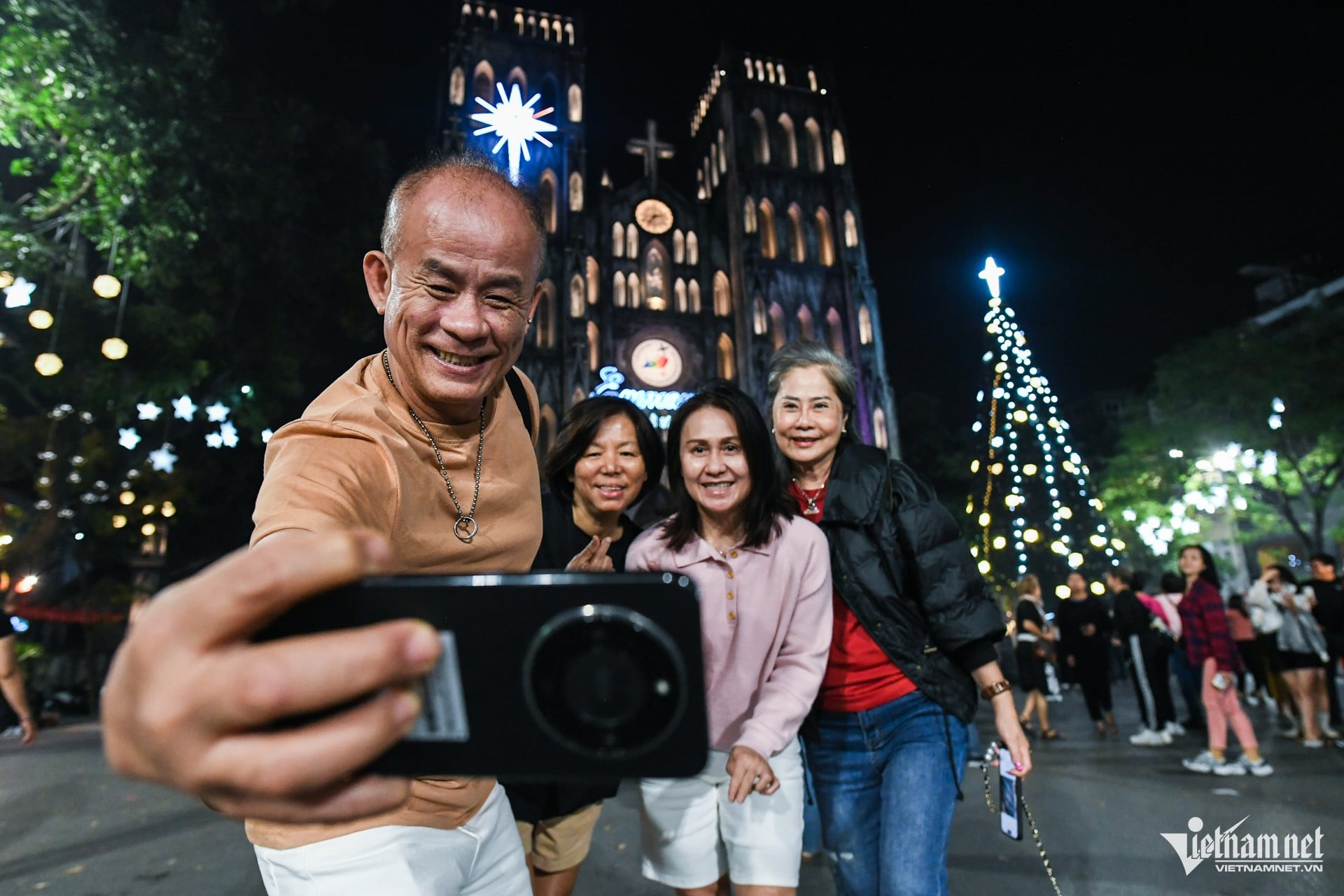 W-nha tho noel giang sinh hanoi 19.jpg