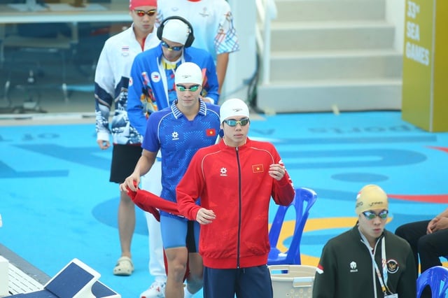 Hung Nguyen zieht in die nächste Runde ein und ist bereit, einen „Poker“ aus Goldmedaillen zu erobern: Wird Quang Thuan für eine Überraschung sorgen? – Foto 1. Hưng Nguyên vượt qua vòng loại, sẵn sàng chinh phục cú ‘poker’ HCV: Quang Thuấn liệu có tạo bất ngờ?- Ảnh 1.