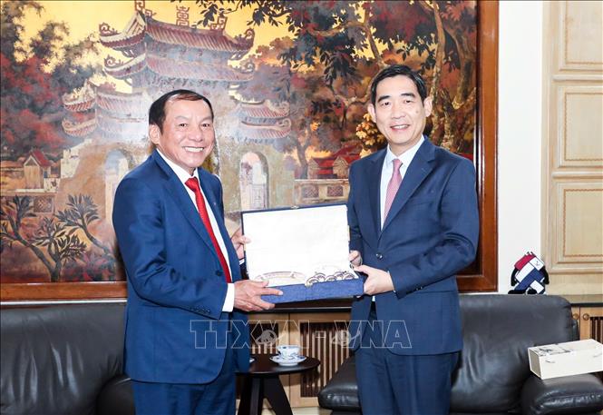 ຄຳບັນຍາຍຮູບພາບ