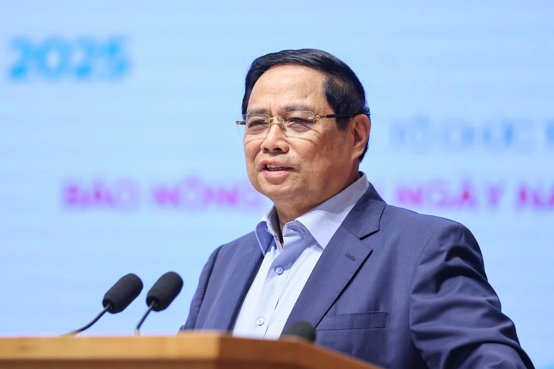 El primer ministro Pham Minh Chinh habla en la conferencia. (Foto: Chinhphu.vn)