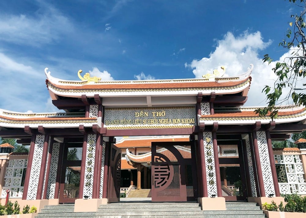 Restaurarea și modernizarea templului memorial dedicat celor 10 martiri eroici ai revoltei Hon Khoai - fotografia 1