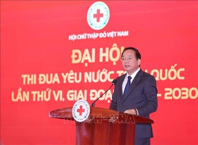 Partiets centralkommittésekreterare, chef för den centrala propaganda- och massmobiliseringskommissionen Trinh Van Quyet, talade vid konferensen.