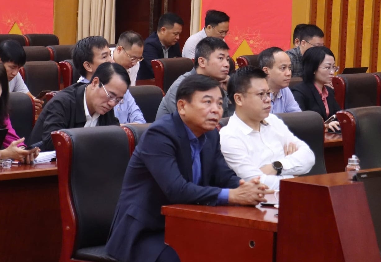 Tại điểm cầu Đảng ủy Bộ Nông nghiệp và Môi trường kết nối với điểm cầu Chính phủ có sự tham dự và chủ trì của đồng chí Nguyễn Hoàng Hiệp, Phó Bí thư Thường trực Đảng ủy, Thứ trưởng Bộ Nông nghiệp và Môi trường. Ảnh: Nguyễn Thủy.