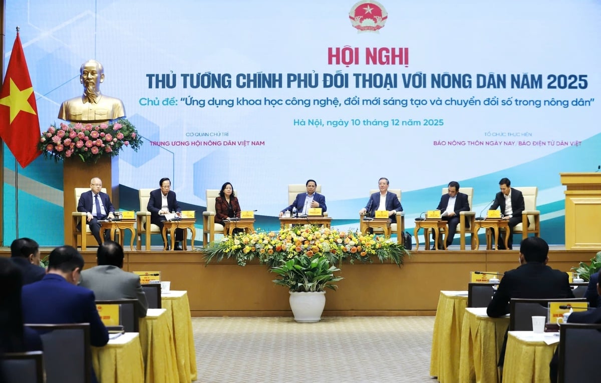Thủ tướng Chính phủ chủ trì Hội nghị đối thoại với nông dân năm 2025. Ảnh: Lê Hiếu.