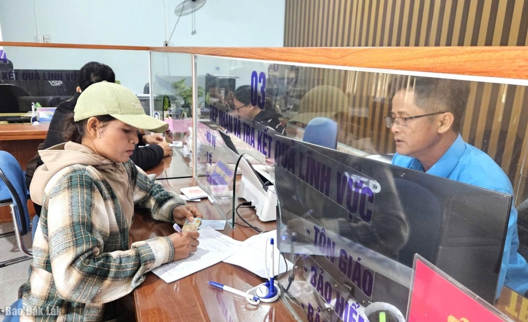 ទាក់ទងនឹងការអភិវឌ្ឍជីវភាពឃុំផ្តល់អាទិភាពលើការវិនិយោគ និងការគាំទ្រដល់គ្រួសារជនជាតិភាគតិច។