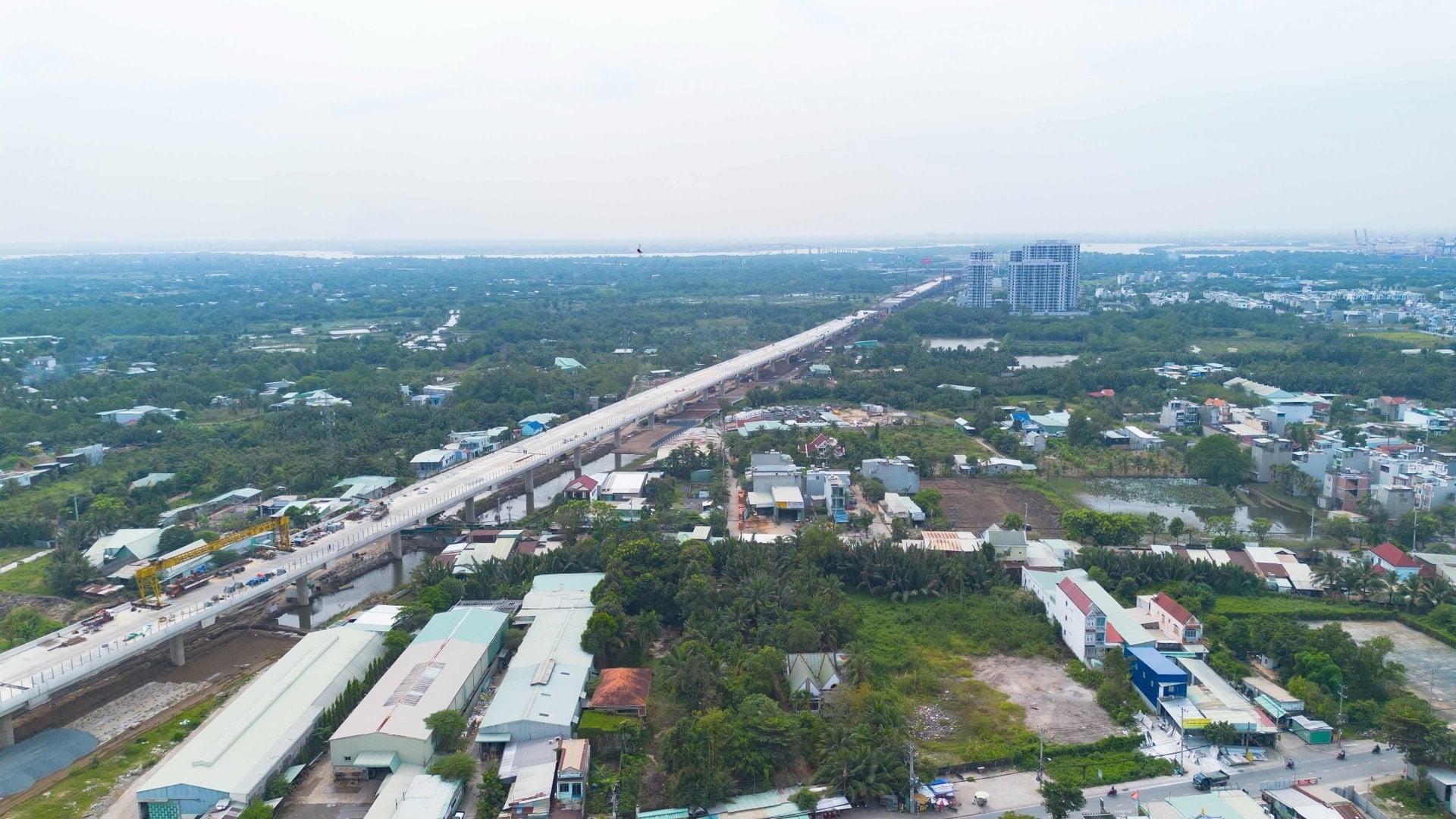 Toàn cảnh một đoạn Vành đai 3 TP HCM đang trong giai đoạn thi công.