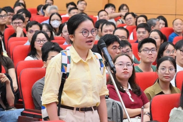 20 topprankade internmedicinska läkare vid Hanois medicinska universitet väljer huvudämne 2609.jpg