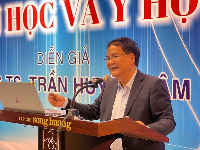 Văn học là suối nguồn nuôi dưỡng trái tim người thầy thuốc- Ảnh 4.