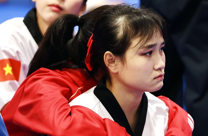 VĐV taekwondo Việt Nam nói gì sau khi bị mất HCV vì trọng tài? - Ảnh 2.