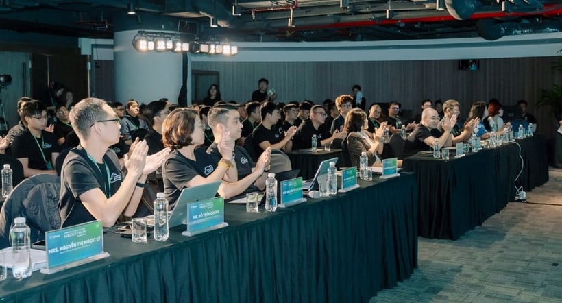 هکاتون فناوری VPBank 2025 - فینال مسابقات دو و میدانی بزرگسالان.