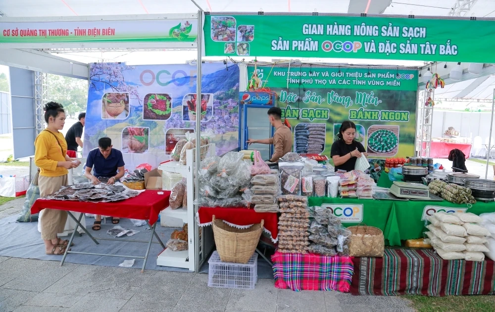 300 stánků je připraveno sloužit veřejnosti na konferenci Thanh Hoa Supply-Demand Connection Conference 2025.