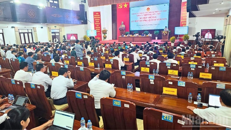 A záróülésről egy részlet.