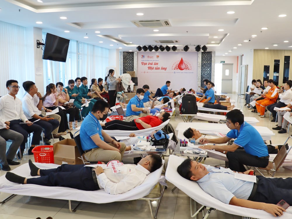 EVN Pink Week - Sprider den frivilliga blodgivningsrörelsen